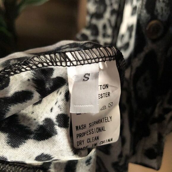 Black Leopard Button Down Long Sleeve Cardigan - Picture 5 of 7
